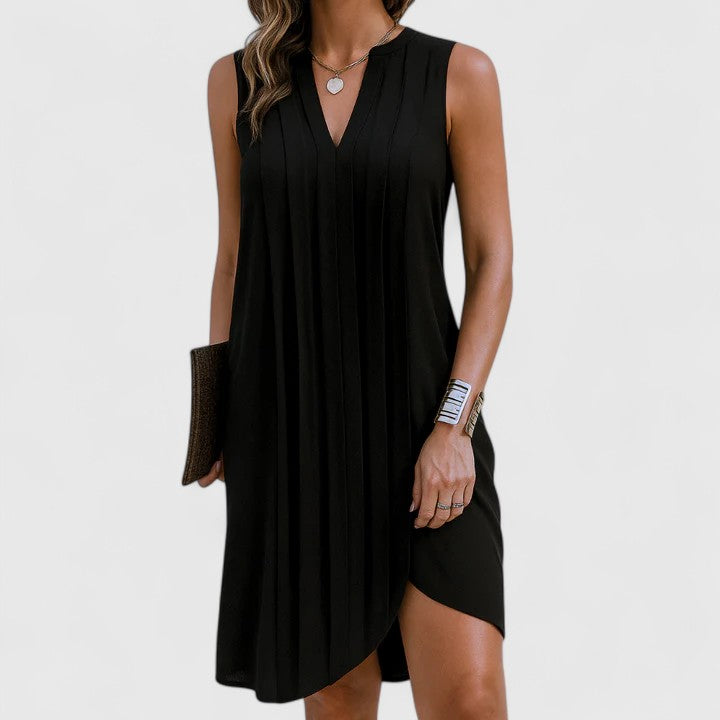 Clarhild | Elegant Flattering Dress With V-Neck